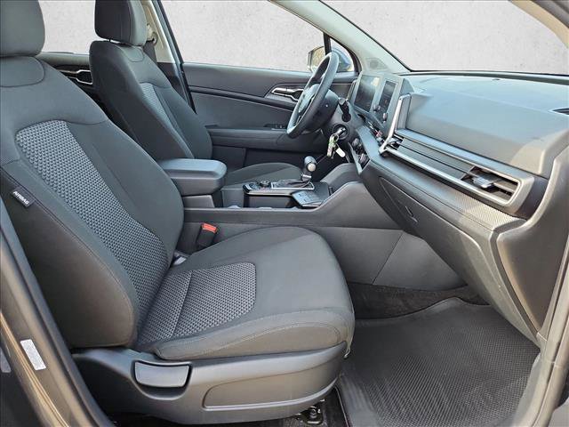 Used 2025 Kia Sportage LX image 21
