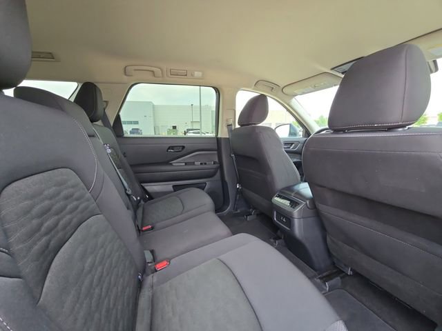 Used 2025 Nissan Pathfinder SV FWD image 27
