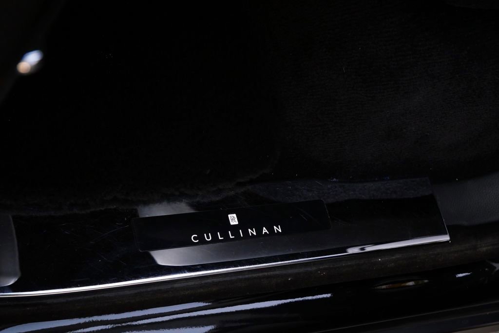 Used 2019 Rolls-Royce Cullinan AWD/4WD image 11