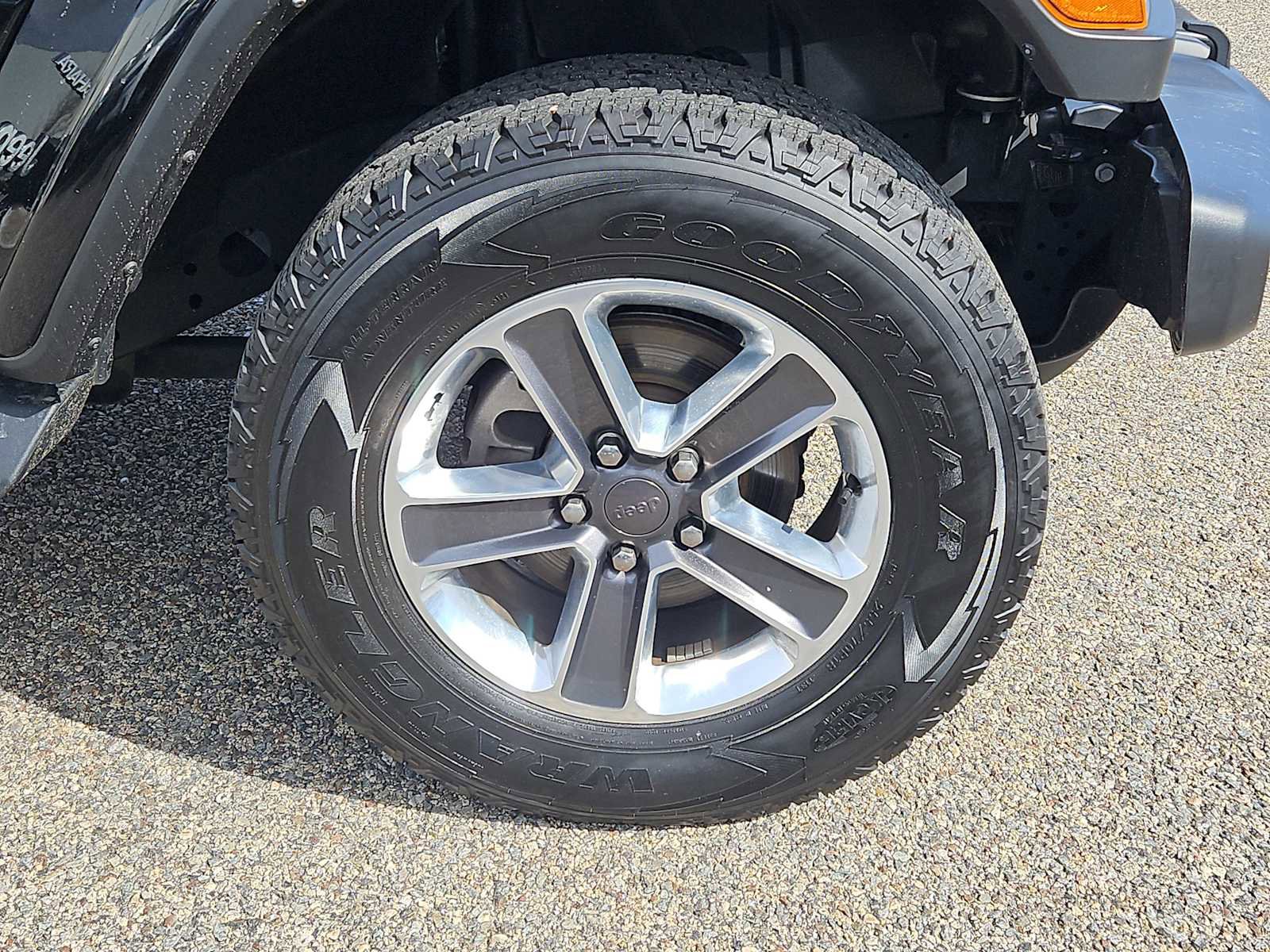 Used 2022 Jeep Wrangler Unlimited Sahara w/ LED Lighting Group image 10