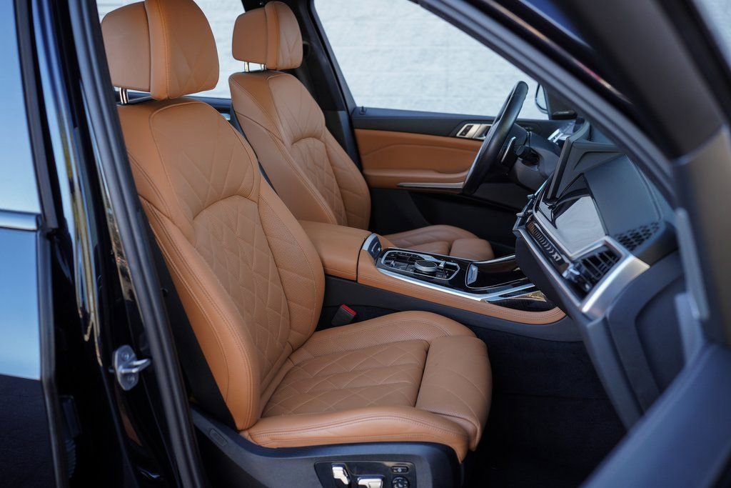 Used 2023 BMW X7 xDrive40i w/ M Sport Package image 26