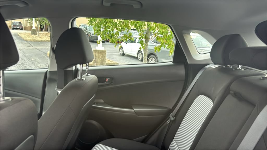 Used 2023 Hyundai Kona SE FWD image 24