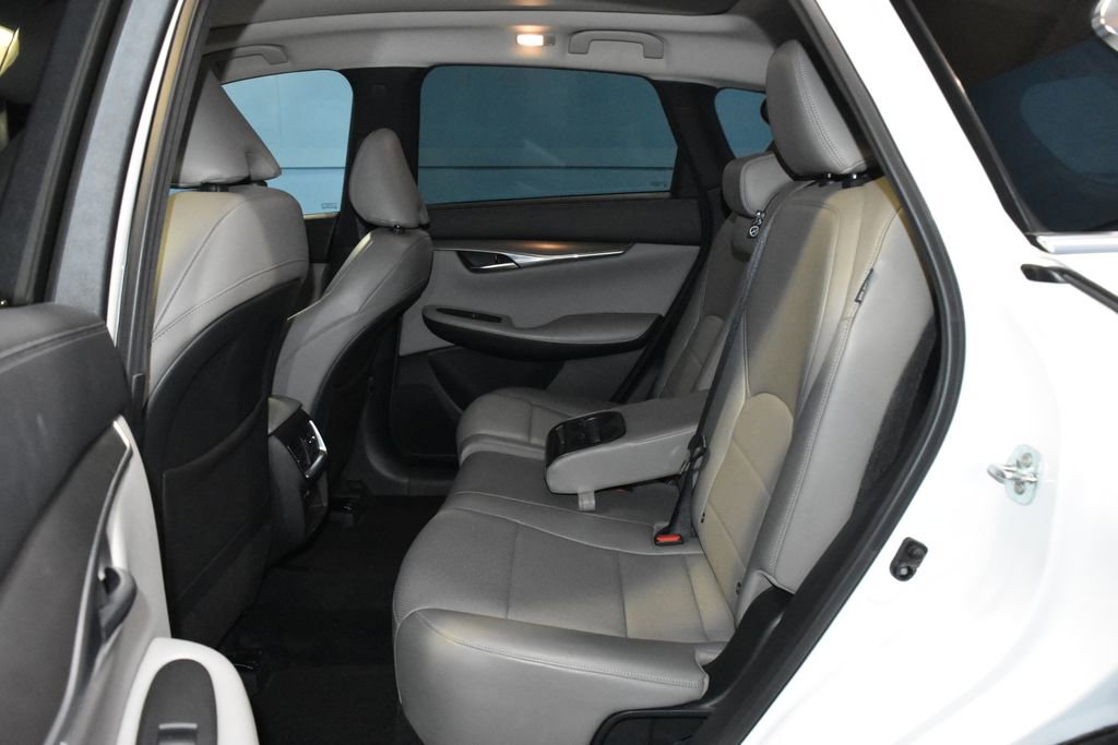 Used 2023 INFINITI QX50 Luxe FWD image 21