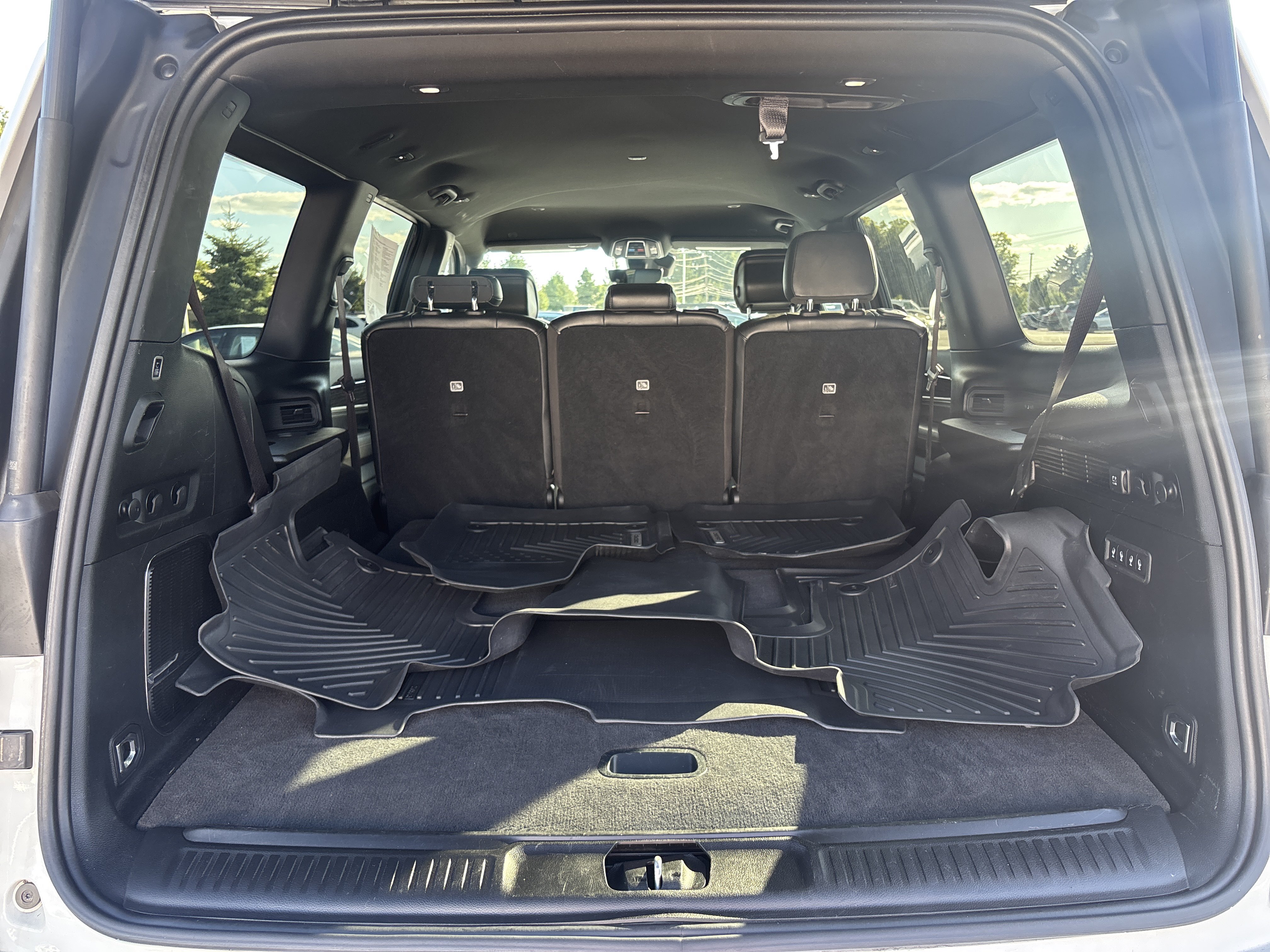 Used 2022 Jeep Wagoneer Series III AWD/4WD image 26