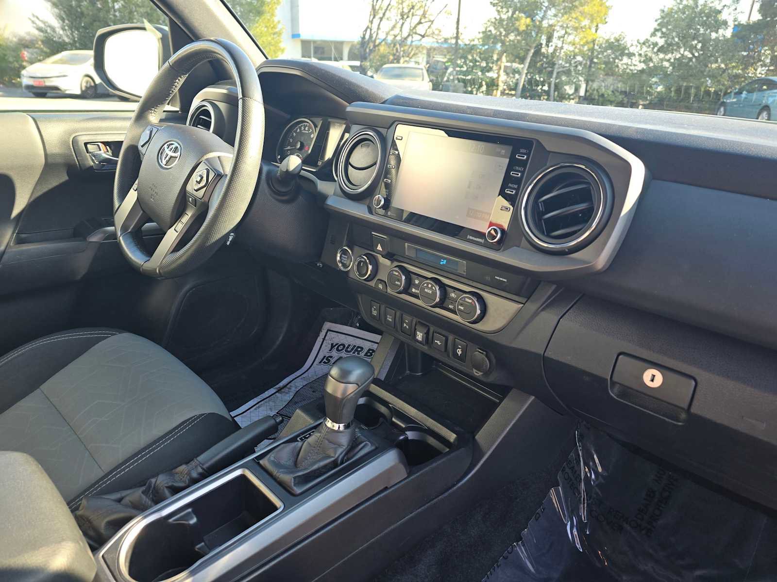 Used 2021 Toyota Tacoma TRD Off-Road image 12