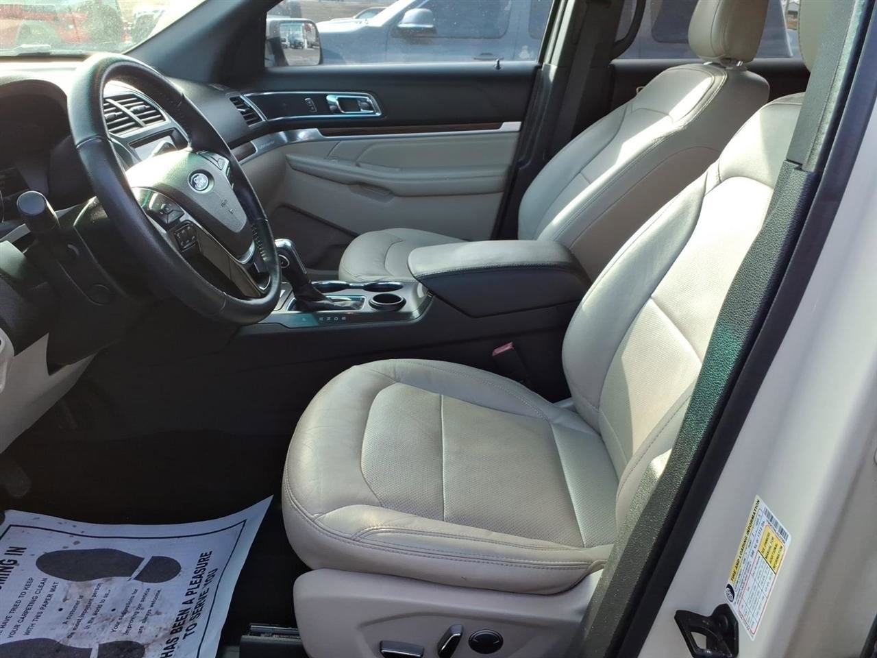 Used 2018 Ford Explorer Limited image 13
