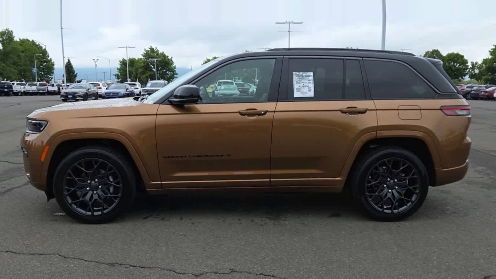 New 2026 Jeep Grand Cherokee Summit AWD/4WD image 5