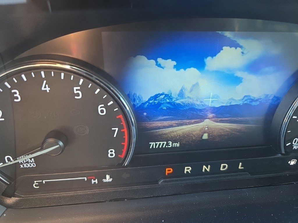 Used 2023 Ford Explorer XLT w/ Equipment Group 202A image 7