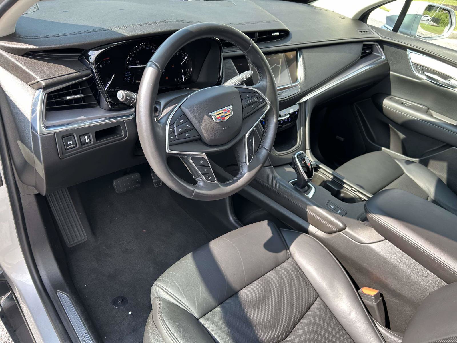 Used 2018 Cadillac XT5 Premium Luxury FWD image 18