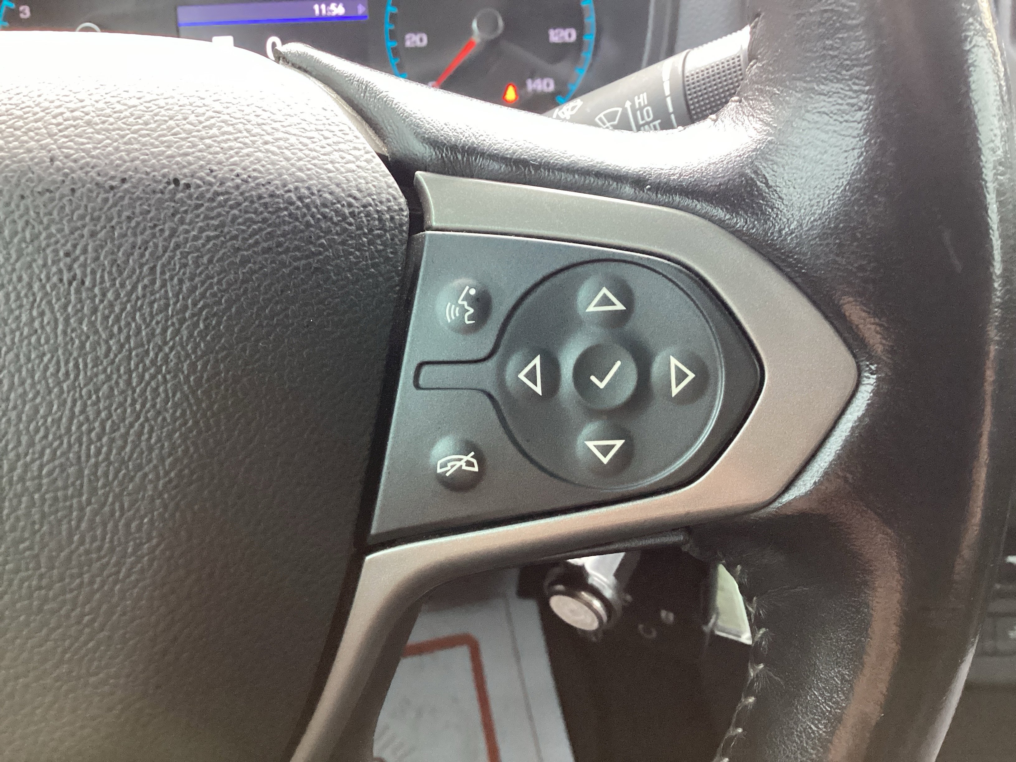 Used 2020 Chevrolet Colorado Z71 w/ Z71 Midnight Edition image 17