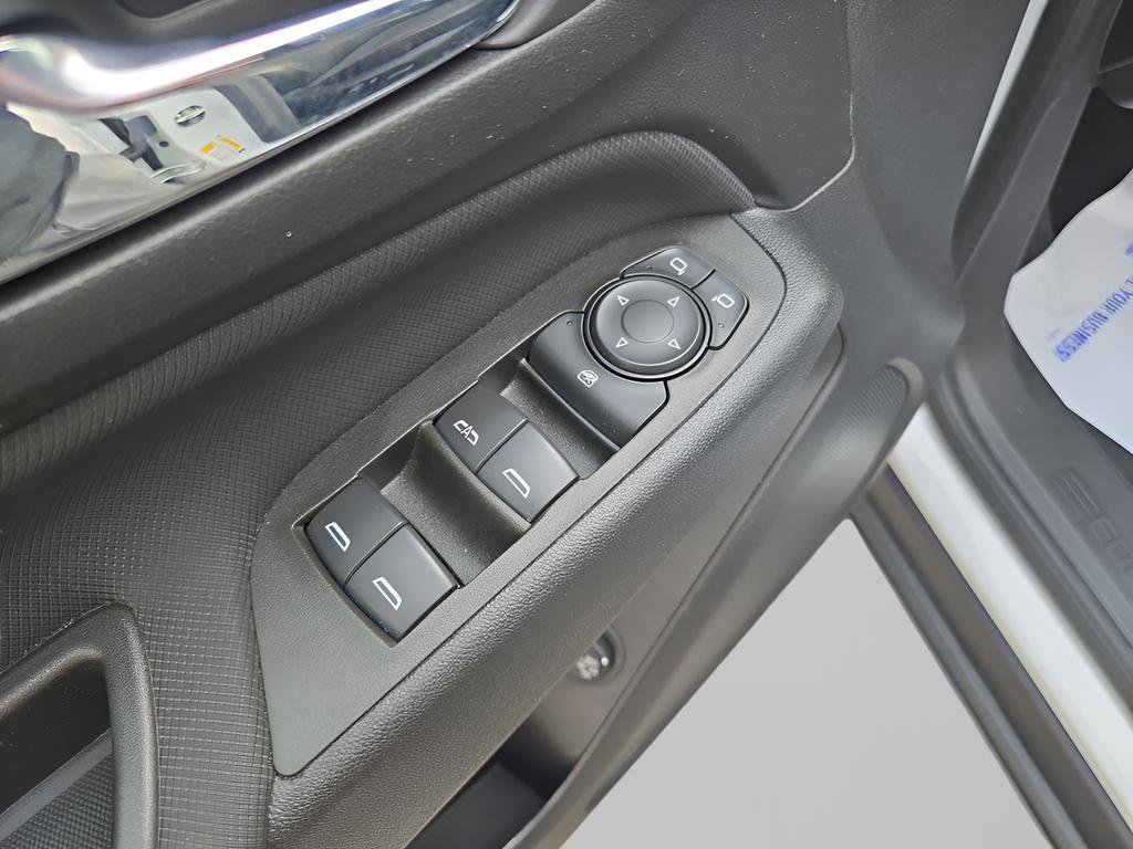 Used 2023 Chevrolet Equinox RS image 19