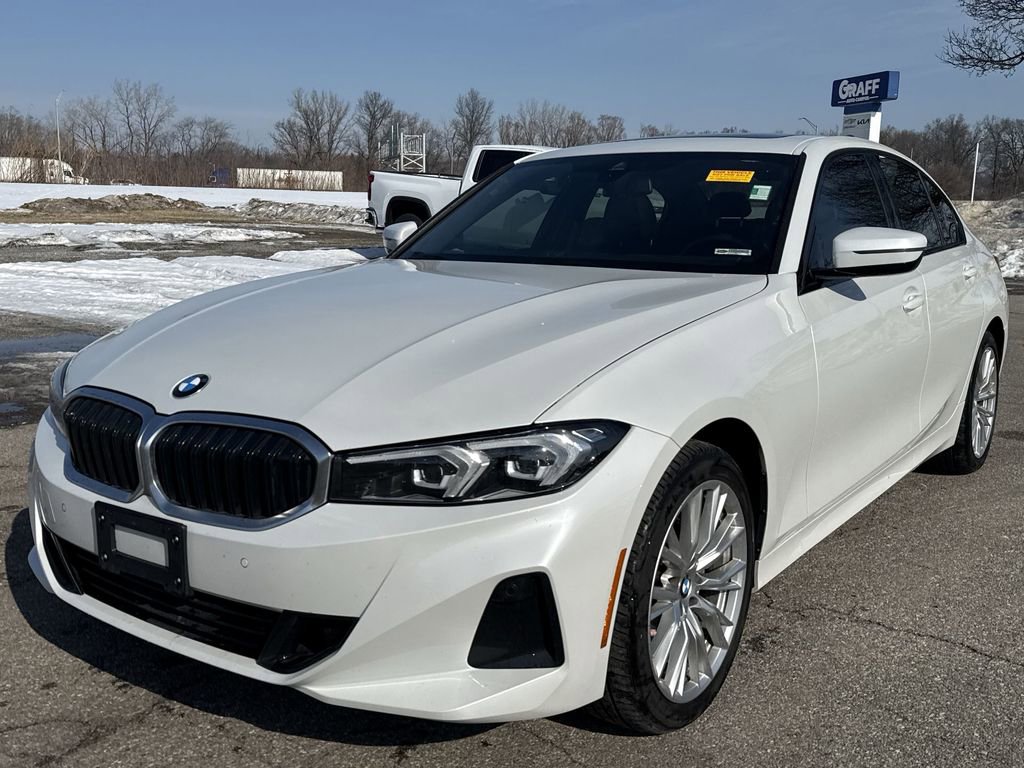 Used 2023 BMW 330i xDrive Sedan w/ Driving Assistance Package image 4