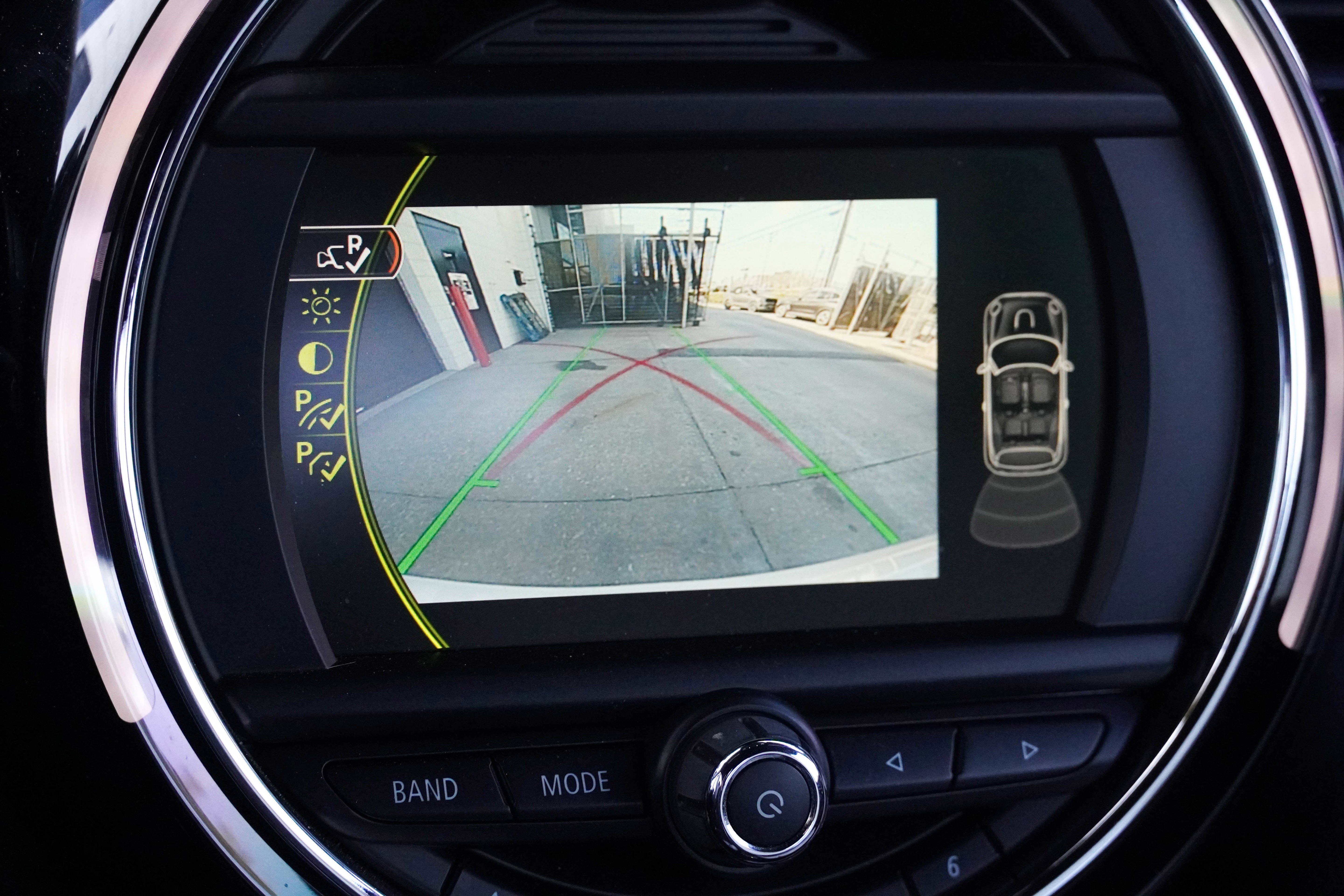 Used 2018 MINI Cooper Convertible image 25