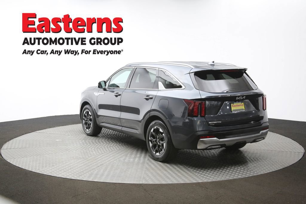 Used 2024 Kia Sorento S image 66
