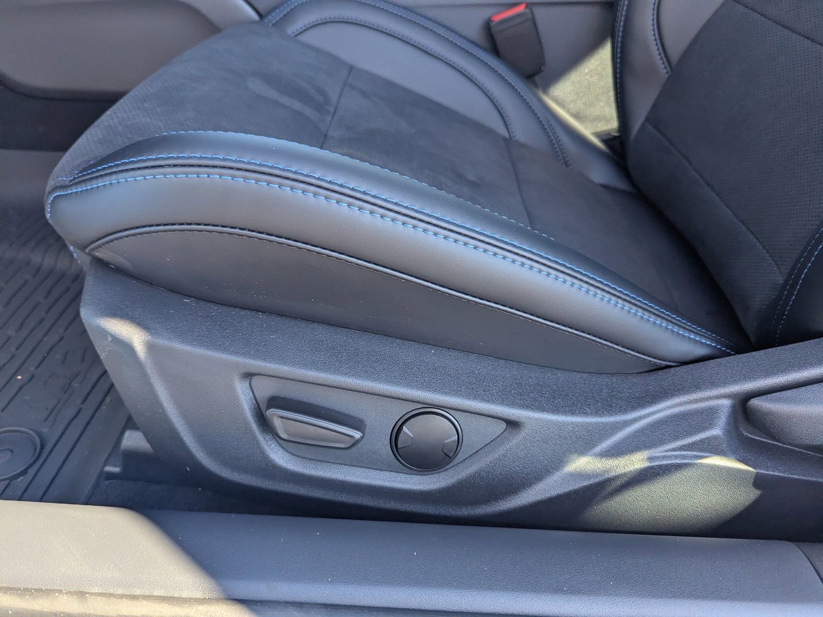 New 2026 Ford Mustang Dark Horse image 17