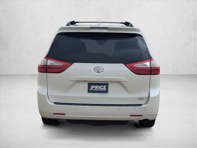 Used 2019 Toyota Sienna XLE w/ XLE Navigation Package FWD image 6