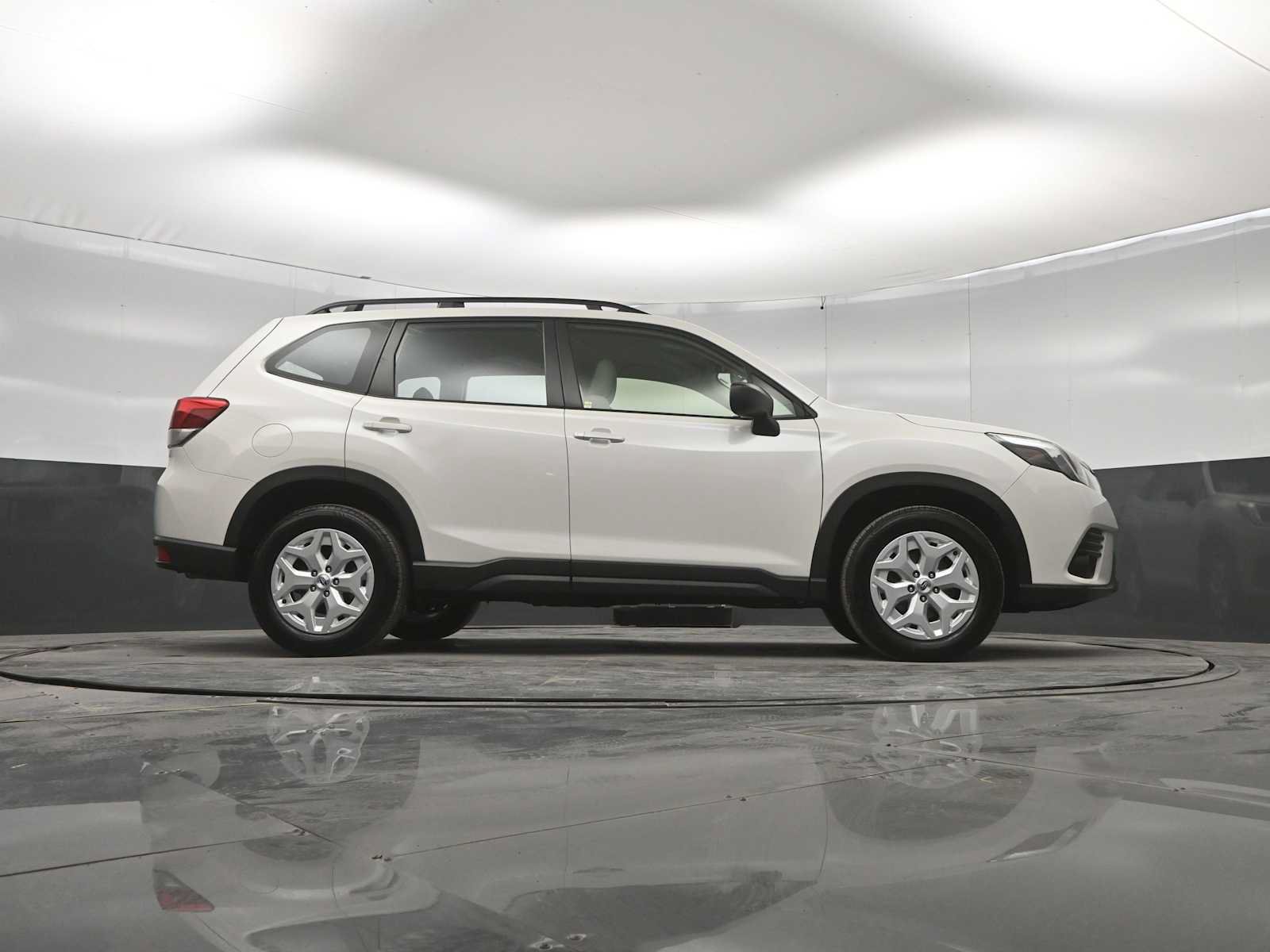 Used 2024 Subaru Forester AWD/4WD image 39