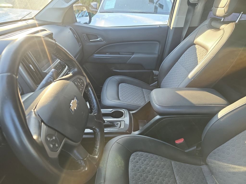 Used 2017 Chevrolet Colorado Z71 image 13