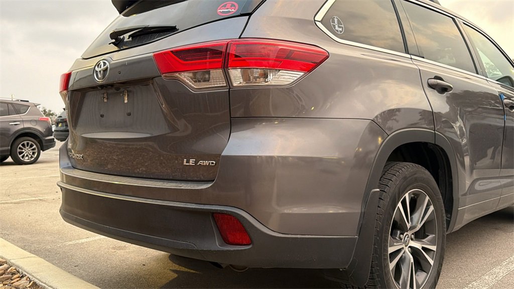 Used 2018 Toyota Highlander Plus image 10