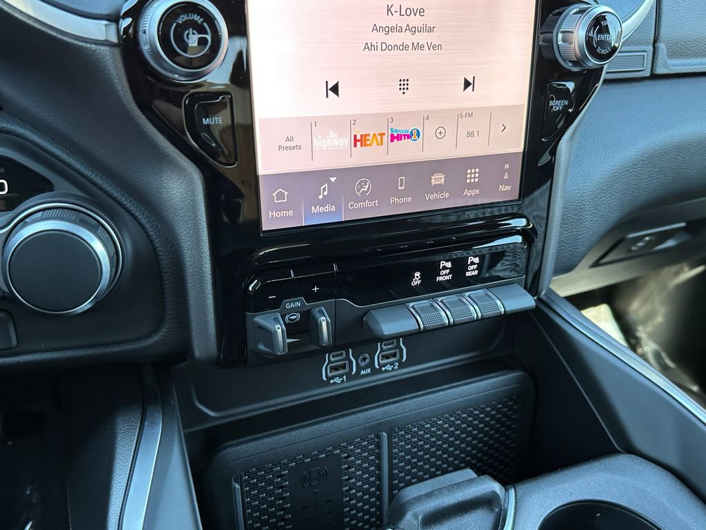 New 2026 RAM 1500 4x4 Crew Cab image 27