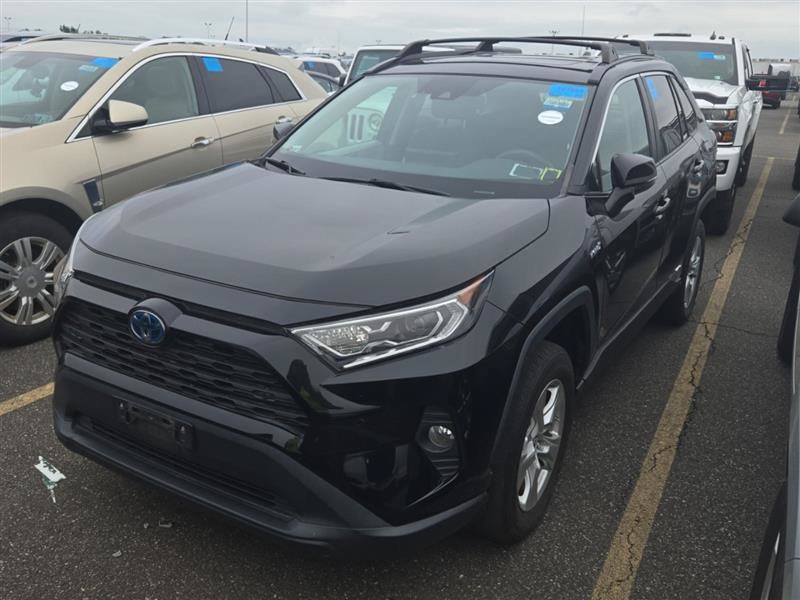 Used 2019 Toyota RAV4 XLE w/ Convenience Package AWD/4WD image 4