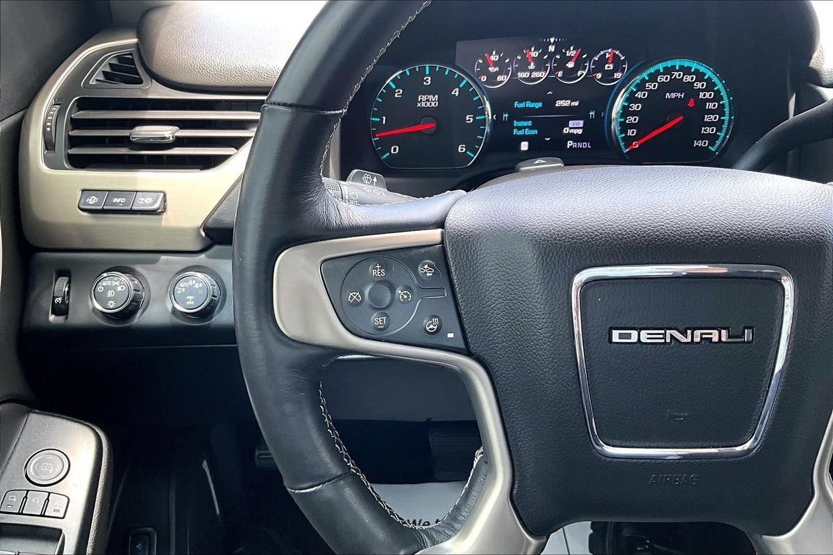 Used 2018 GMC Yukon Denali AWD/4WD image 11