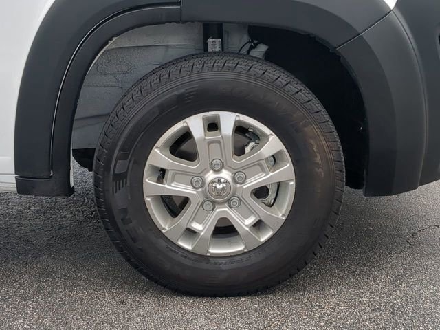 Used 2026 RAM ProMaster 2500 w/ Premium Convenience Group FWD image 11