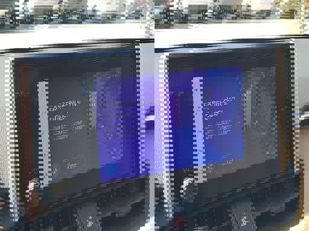 Used 2025 Toyota RAV4 XLE w/ Convenience Package image 28