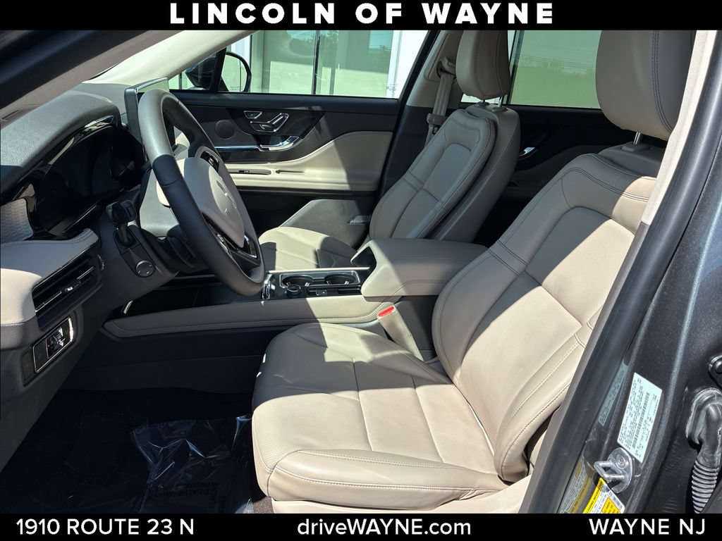 Certified 2023 Lincoln Corsair AWD w/ Equipment Group 101A image 12