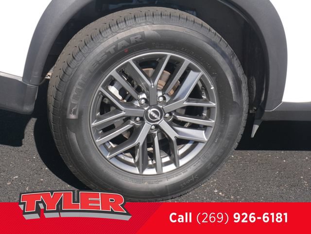Used 2024 Nissan Rogue S FWD image 41