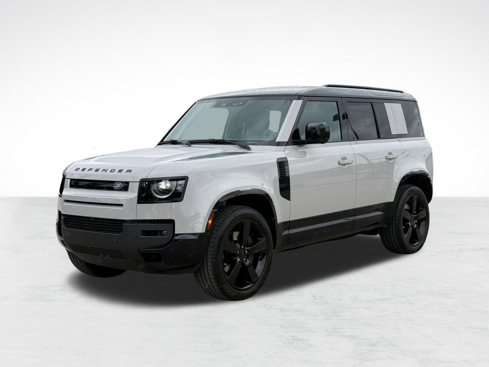 Used 2026 Land Rover Defender 110 X-Dynamic SE AWD/4WD image 1