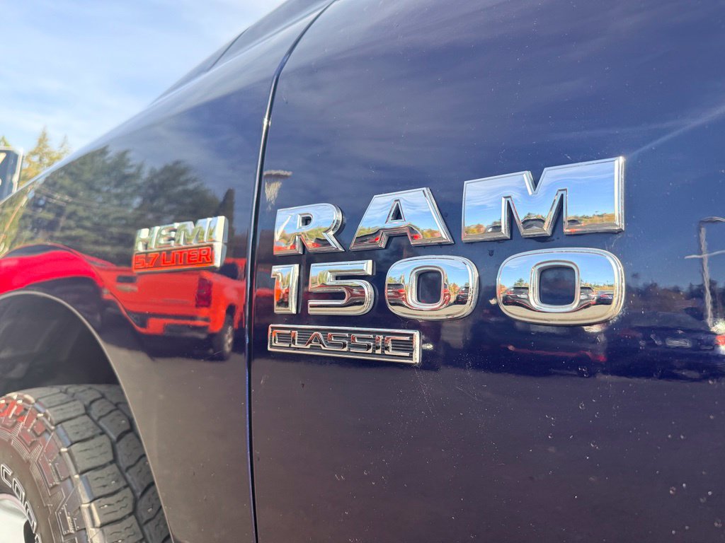 Used 2019 RAM 1500 ST w/ SXT Appearance Group AWD/4WD image 10