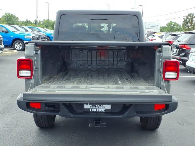 Used 2023 Jeep Gladiator Sport AWD/4WD image 28