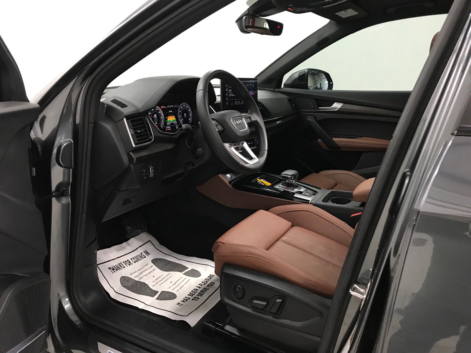 Used 2023 Audi Q5 e Premium Plus w/ Premium Plus Package AWD/4WD image 10