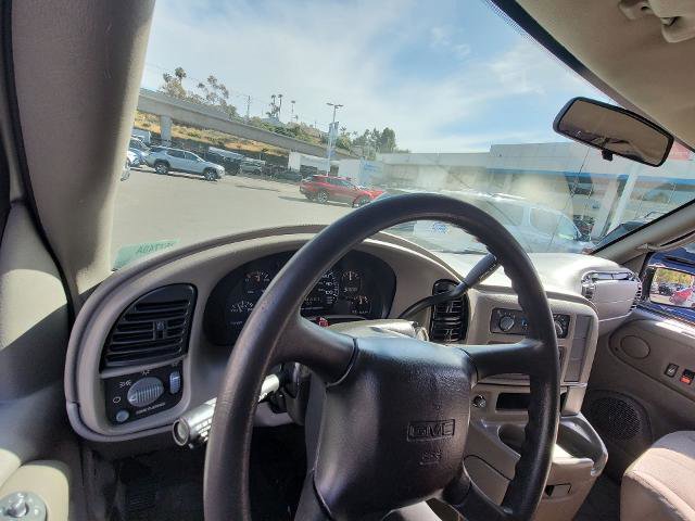 Used 2005 GMC Safari Passenger RWD image 10