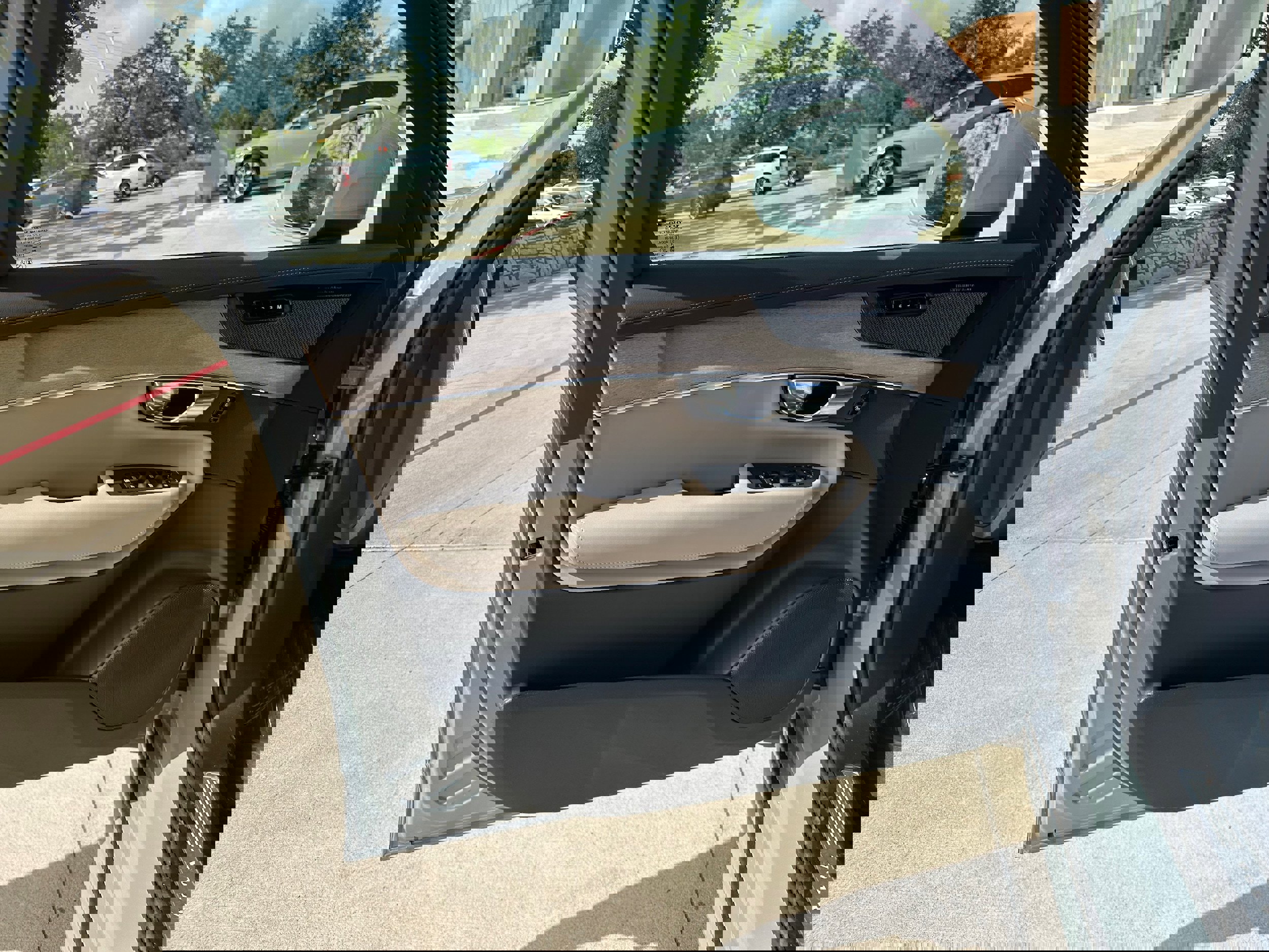 Used 2026 Volvo XC90 B5 Plus w/ Protection Package Premier image 19