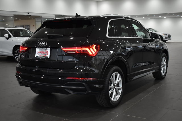Used 2022 Audi Q3 2.0T Premium Plus w/ Premium Plus Package image 11