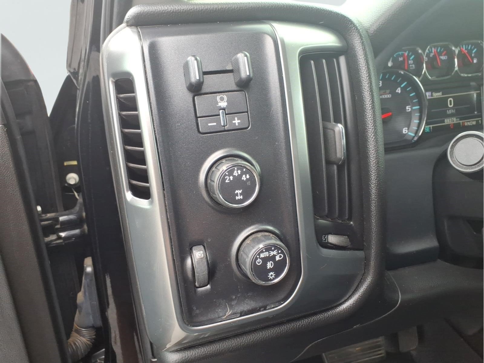 Used 2016 Chevrolet Silverado 2500 LT w/ Midnight Edition AWD/4WD image 25