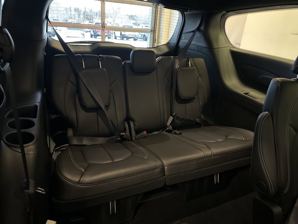 New 2026 Chrysler Pacifica Select image 40
