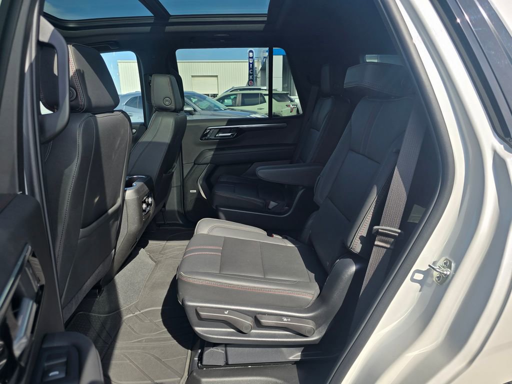 Used 2025 Chevrolet Tahoe RST w/ Comfort Package AWD/4WD image 17