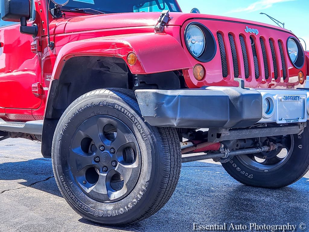 Used 2012 Jeep Wrangler Sahara w/ Connectivity Group AWD/4WD image 2