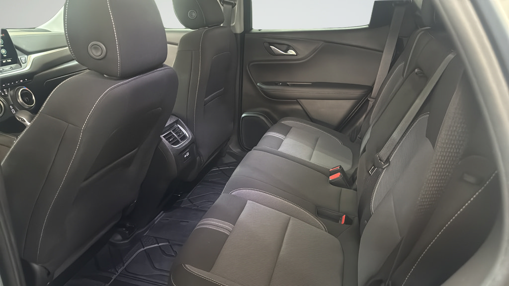 Certified 2024 Chevrolet Blazer LT w/ Convenience Package FWD image 21