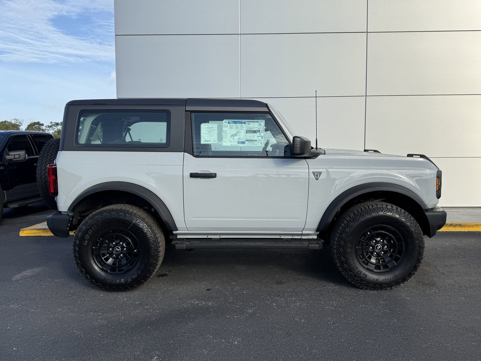 New 2026 Ford Bronco 2-Door w/ Sasquatch Package image 3