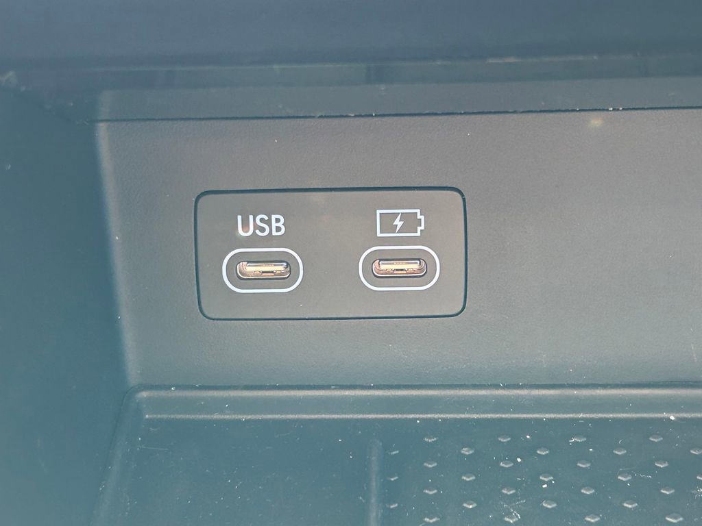 Used 2025 Genesis GV80 3.5T e-SC image 37