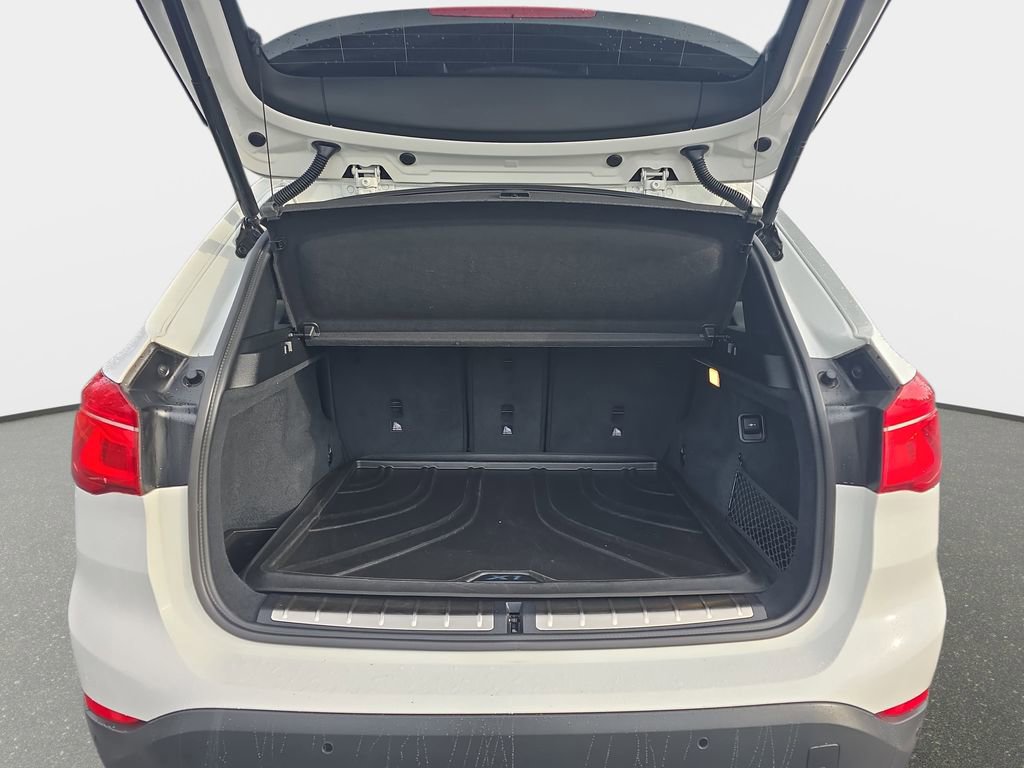 Used 2018 BMW X1 xDrive28i w/ Convenience Package image 14