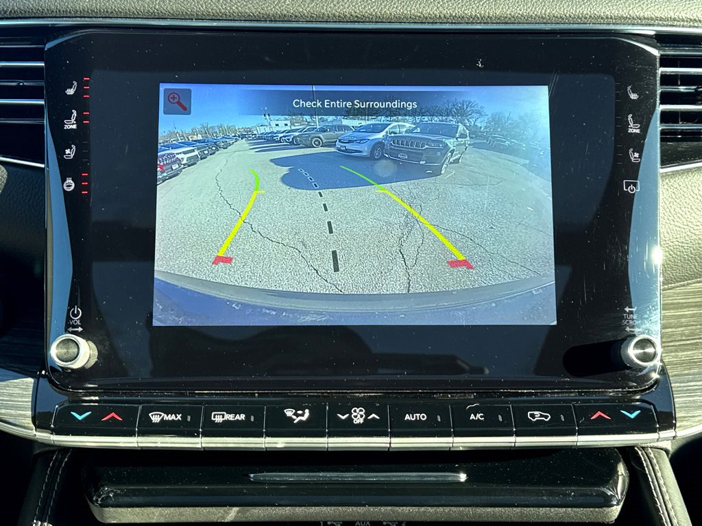 Used 2022 Jeep Wagoneer Series III w/ Premium Group I image 22