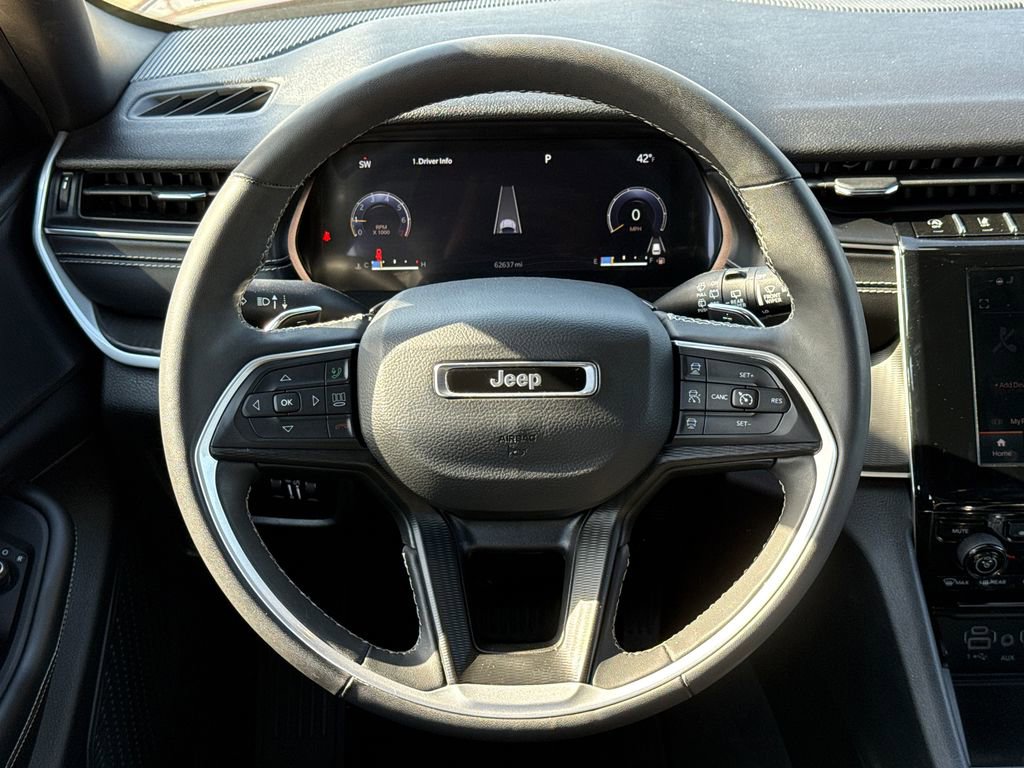 Used 2023 Jeep Grand Cherokee Altitude image 15