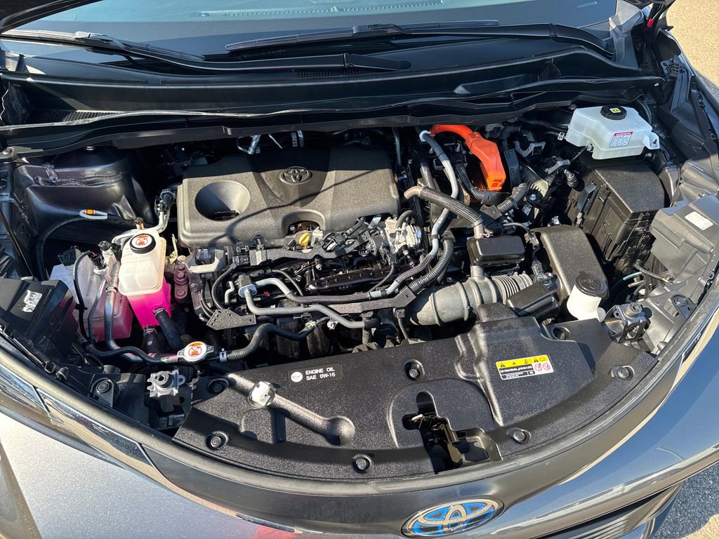 Used 2025 Toyota Sienna LE image 49