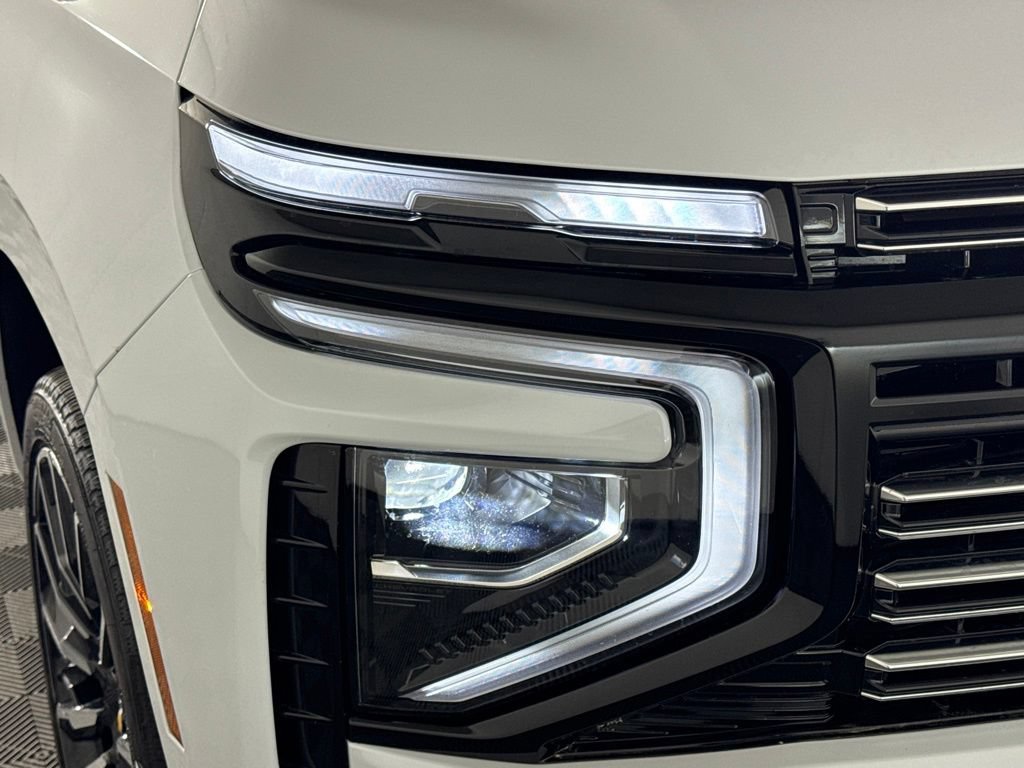 Certified 2026 Chevrolet Suburban High Country AWD/4WD image 18