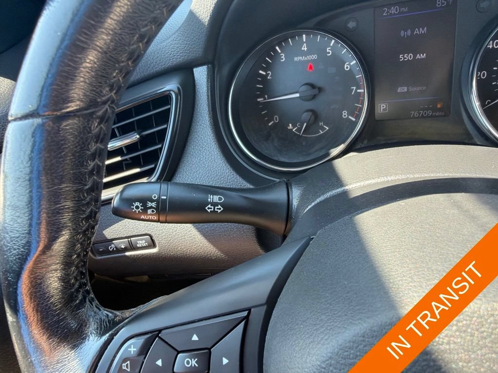 Used 2018 Nissan Rogue SV AWD/4WD image 23